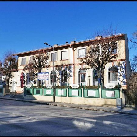 Corso, Zimmer & Fruehstueck Pressbaum Exterior foto